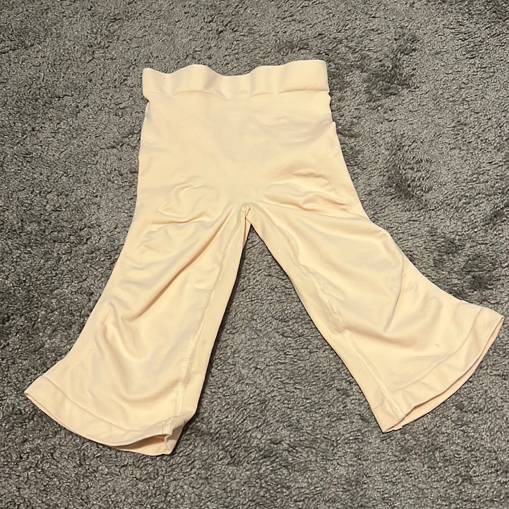 Skims shapewear size small